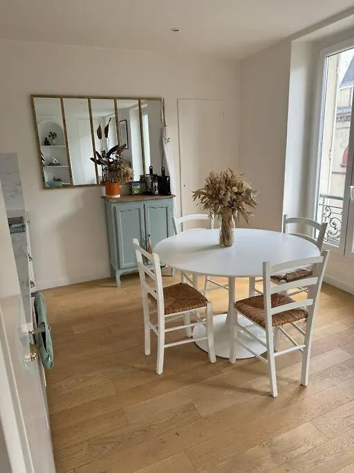 Apartment Beau 2 Pieces *
